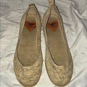 Rocket Dog Women's Beige Textured Flats